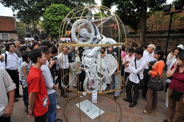 Thơ trình diễn và sắp đặt 